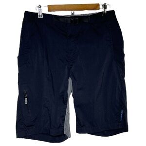 Merrell Black And Gray Shorts Size 32